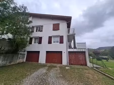 saint-pée-sur-nivelle quartier helbarron | appart t3 78 78 m² + jardin + garage