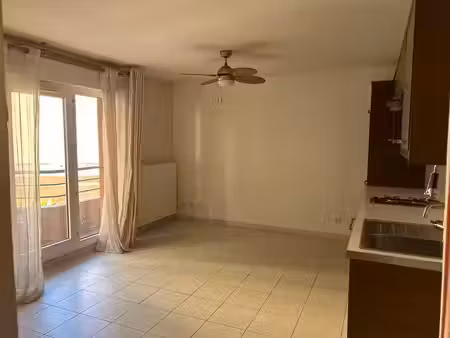 joli t2 avec balcon  parking  cellier médiathéque