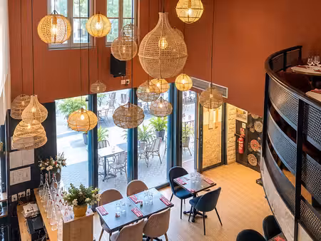 restaurant avec terrasse et mezzanine – marseille