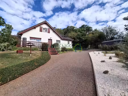 maison à ossature bois dans un environnement prisé à mauléon