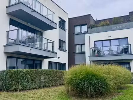 app. rdc 1 ch. terrasse | à 2 pas de la gare de nivelles