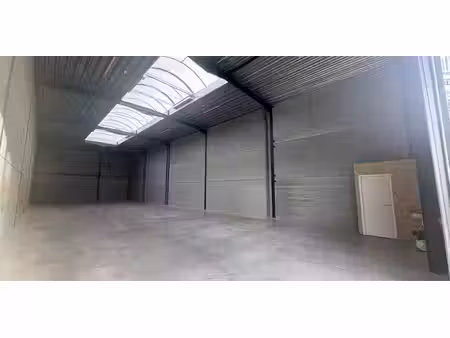 entrepôt à louer à oostkamp pour € 1.400