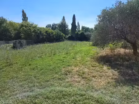 vente terrain 1015 m² à ventabren (13122)  375 000 €
