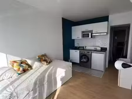 location meublée appartement 1 pièce 21 m² à rocquencourt (78150)  690 €