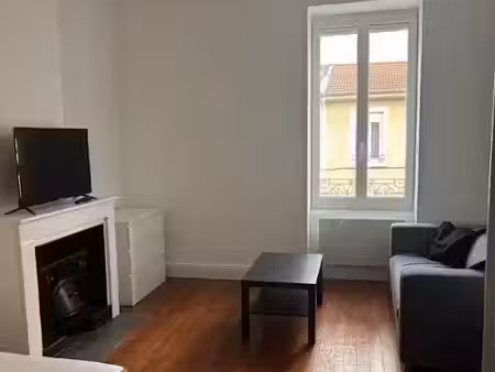 location meublée appartement 1 pièce 36 m² à villeurbanne (69100)  863 €