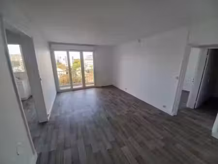 location appartement 2 pièces 51 m² à montreuil (93100)  942 €