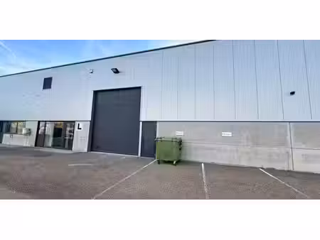 bâtiment d’entreprise à louer à tongerlo pour € 2.500