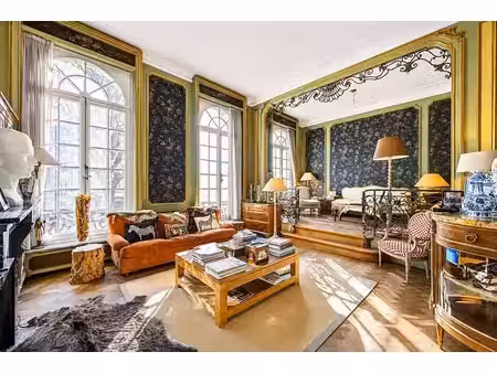 hôtel de maître – ± 478 m² – 5 chambres – jardin