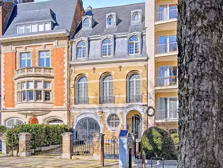 quartier churchill - superbe hôtel de maître rénovée avec as