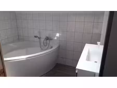 appartement 3 chambres  balcon  epc b