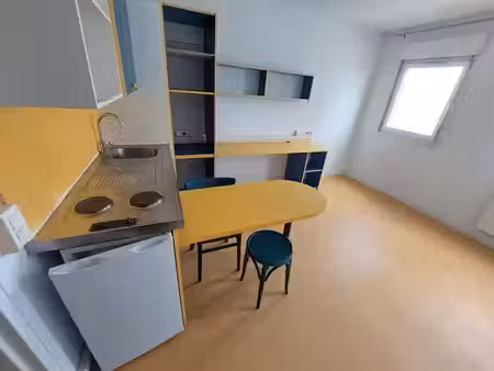 location appartement 1 pièce 22 m² à nantes (44000)  583 €