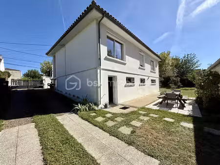 maison de 140 m² à saintes