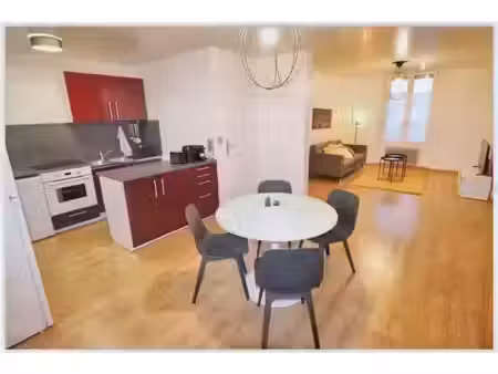 location meublée appartement 2 pièces 68 m² à chalons-en-champagne (51000)  620 €