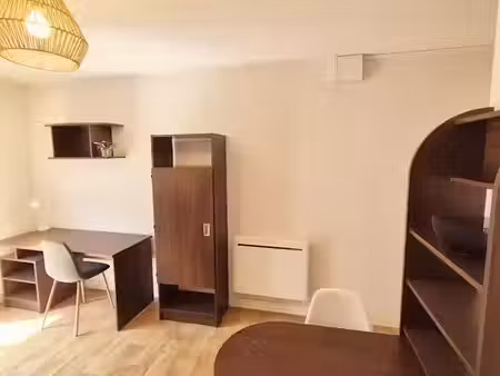 location meublée appartement 1 pièce 21 m² à marseille 3ème (13003)  619 €