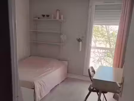 location meublée appartement 1 pièce 85 m² à montpellier (34000)  500 €