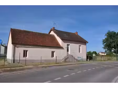 vente maison 4 pièces 86 m² à lapalisse (03120)  160 000 €