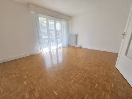 grand 3 pièces 71.37m2 - cave et parking - proche rer et éco