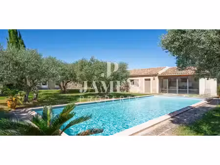maison avec piscine eygalières (13)