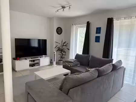 très joli appartement situé dans un endroit très calme
