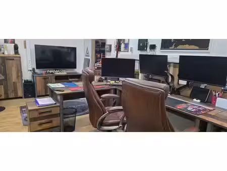 entrepôt 200m² avec bureau de 25m²+1 wc 4m²