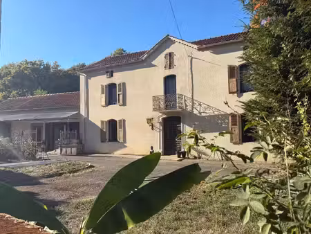 propriété à vendre heres 7 pièce(s) 240m2 249 000€