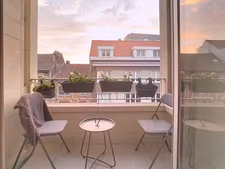 grand studio entièrement rénové en 2025