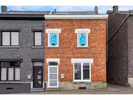 maison entierement renovee en 2025 avec passage lateral