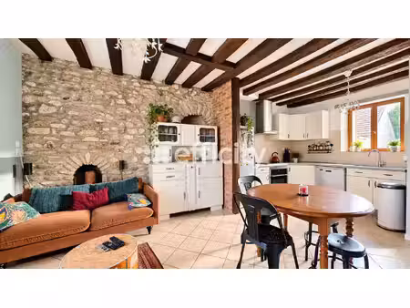maison 3 pièces - 77 m²