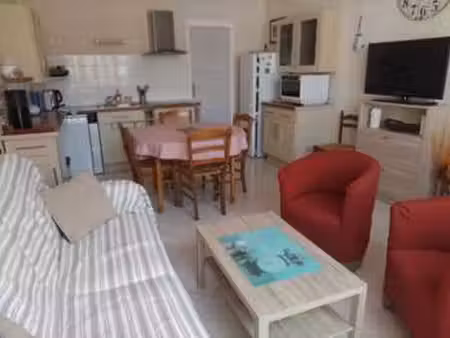 location appartement 2 pièces meublé à granville (50400) : à louer 2 pièces meublé / 37m² 