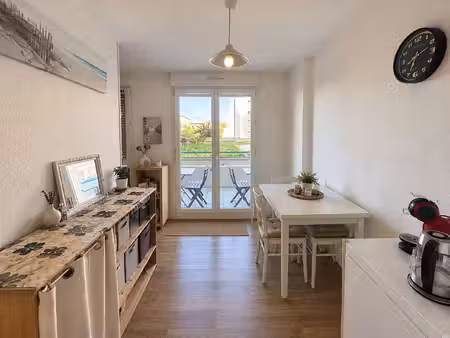 appartement type 1 bis - balcon - square des facs