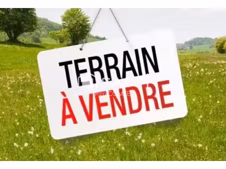 à vendre – terrain constructible de 716m² – saint-vallier