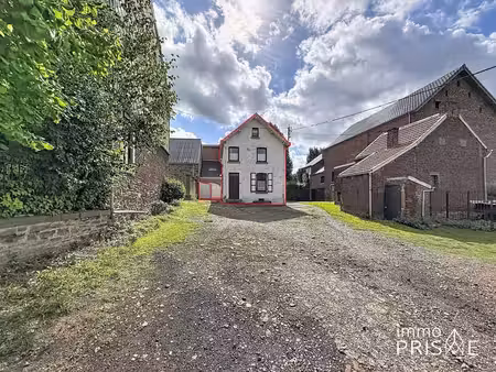 maison de charme 3 chambres avec cour à vaux-sous-chèvremont