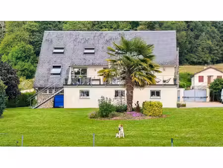 propriété de caractère avec vue rivière  jardin paysager et volumes exceptionnels – effet 