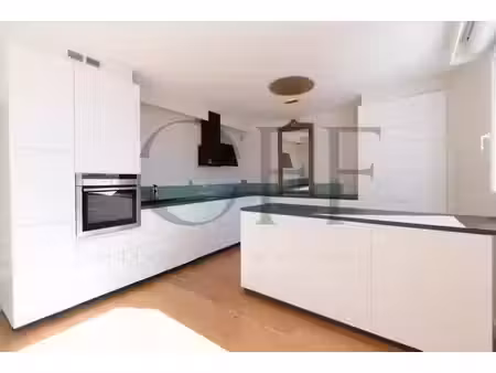 13008 marseille – duplex 100 m2 au dernier étage - 2 chambres - terrasse