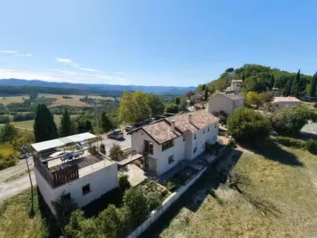 coup de cœur – maison en pierres rénovée avec eau de source  vue panoramique et garage – g