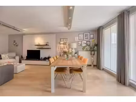 appartement te koop in burcht met 2 slaapkamers