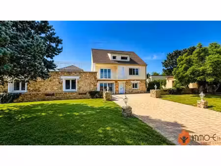 maison de luxe de 9 pièces en vente à meaux  île-de-france