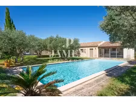 maison de 8 pièces de luxe en vente à eygalières  provence-alpes-côte d'azur