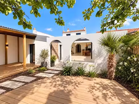 maison de luxe de 119 m2 en vente les sables-d'olonne  pays de la loire