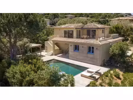 -superbe villa avec vue mer à porto-vecchio !