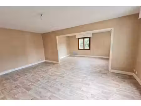 location appartement 4 pièces 97m²