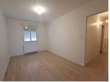 location maison 5 pièces 105 m² à amberieu-en-bugey (01500)  1 202 €