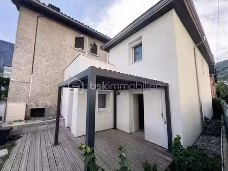 maison moderne rénovée de 60 m² avec terrain clos – idéale résidence principale  secondair