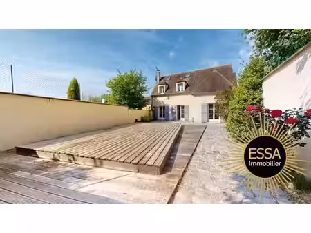 maison de prestige de 125 m2 en vente chavenay  île-de-france