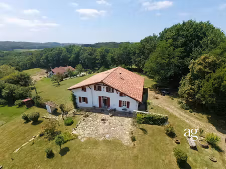 maison vue montagnes & grand terrain