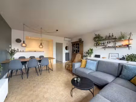 appartement te koop in merksem met 2 slaapkamers