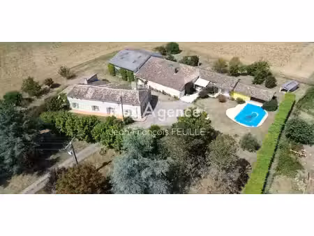 propriété avec piscine et jardin eymet (24)