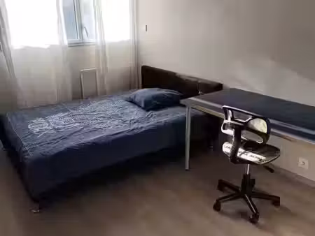 location appartement 1 pièce 12 m² à saint-jacques-de-la-lande (35136)