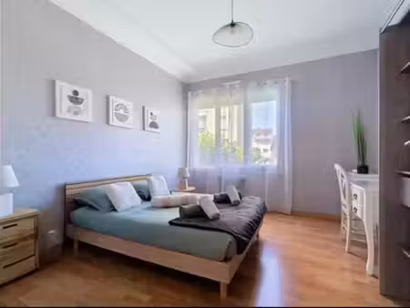 location appartement 3 pièces 70 m² à pau (64000)