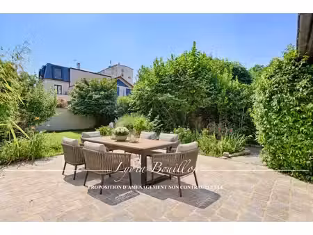 montrouge centre-ville  maison 147 m2  5 pièces avec terrasse et très grand jardin